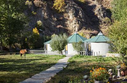 Армения Эрмон 12+