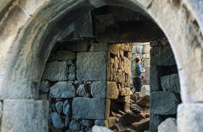 Армения Эрмон 12+