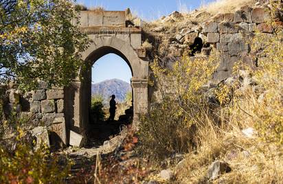 Армения Эрмон 12+