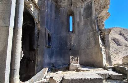 Армения Эрмон 12+